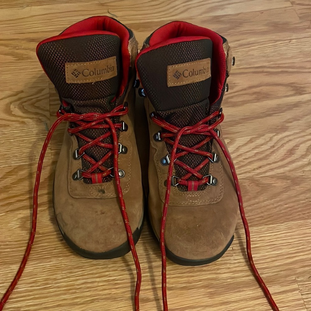 Columbia hiking boots